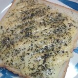 朝食メニュー★簡単!!チーズトースト★バジル風味